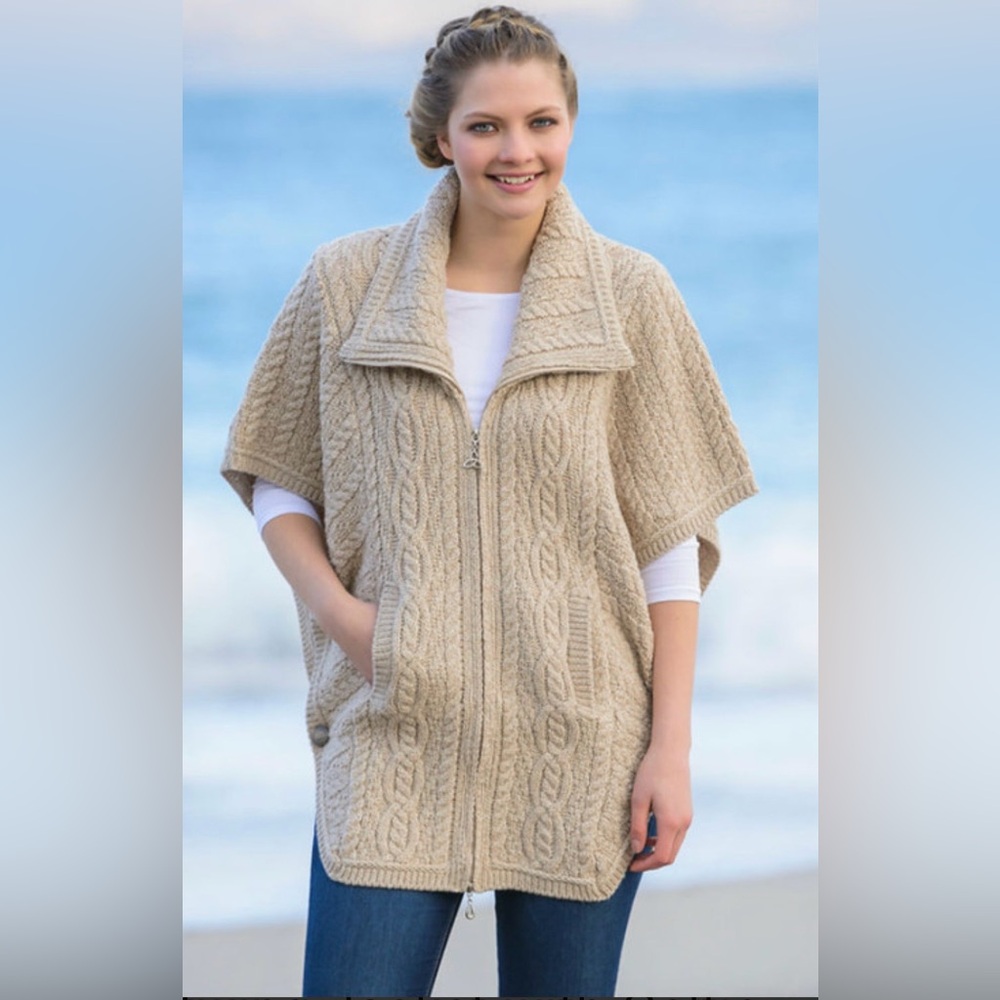 Inis Crafts Batwing Jacket with Celtic Knot Zipper Pull, Size S\M